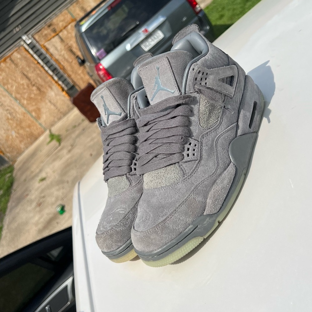 Air Jordan 4 KAWS - Picture 2 of 6